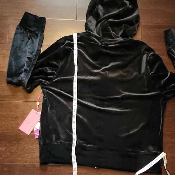 Paris Hilton NWT Black Velvet Hoodie with 'Iconic' Bling Print XL Xlarge - Picture 7 of 7